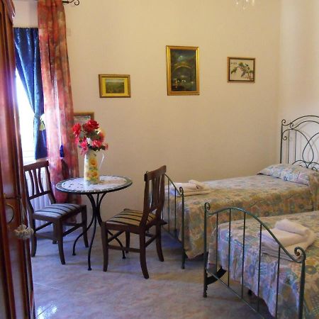 Bed and Breakfast Di Mare E Di Sale Anzio Exterior foto