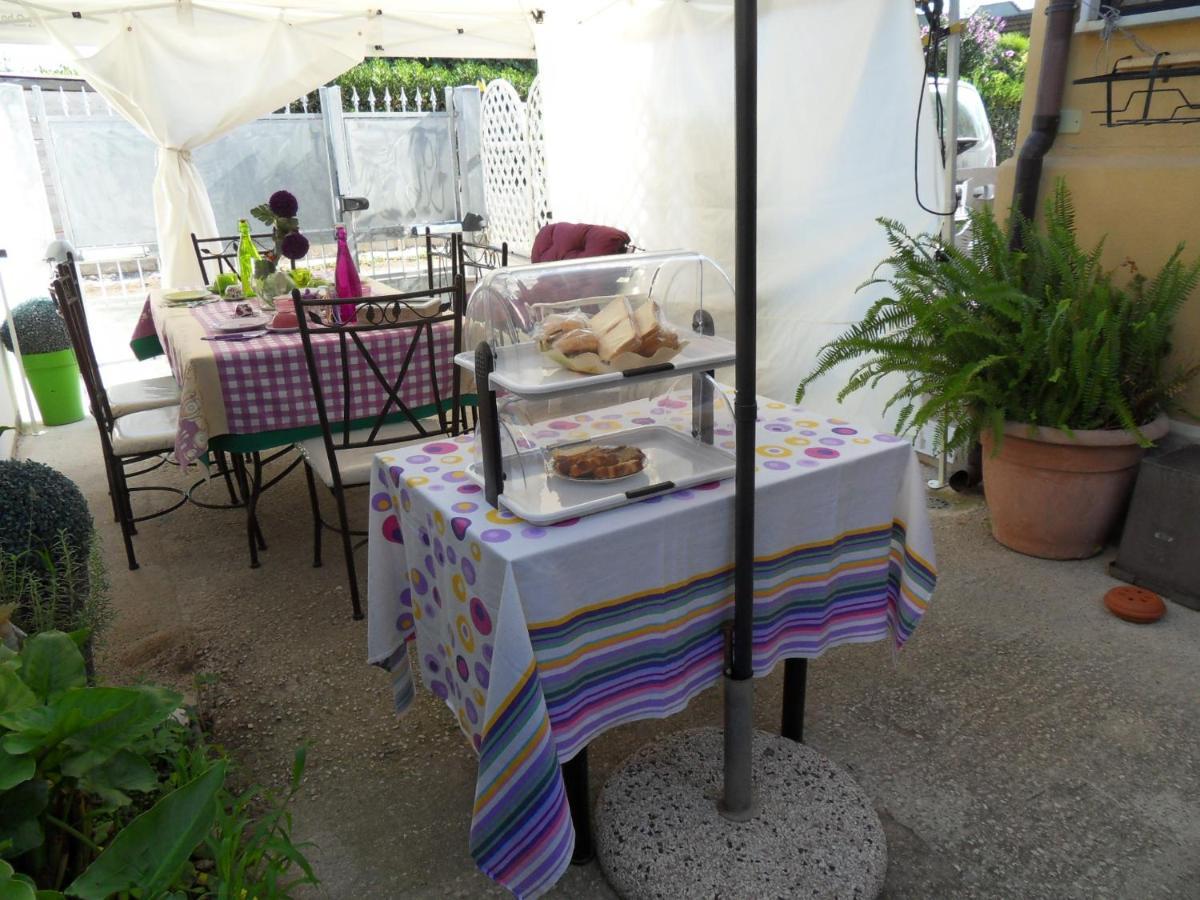 Bed and Breakfast Di Mare E Di Sale Anzio Exterior foto